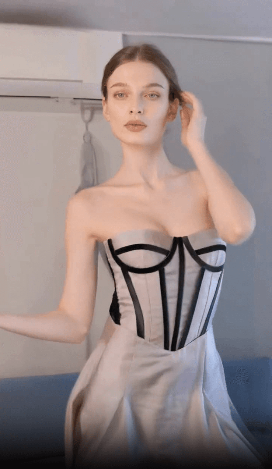 Gesture Dance Video From Photo