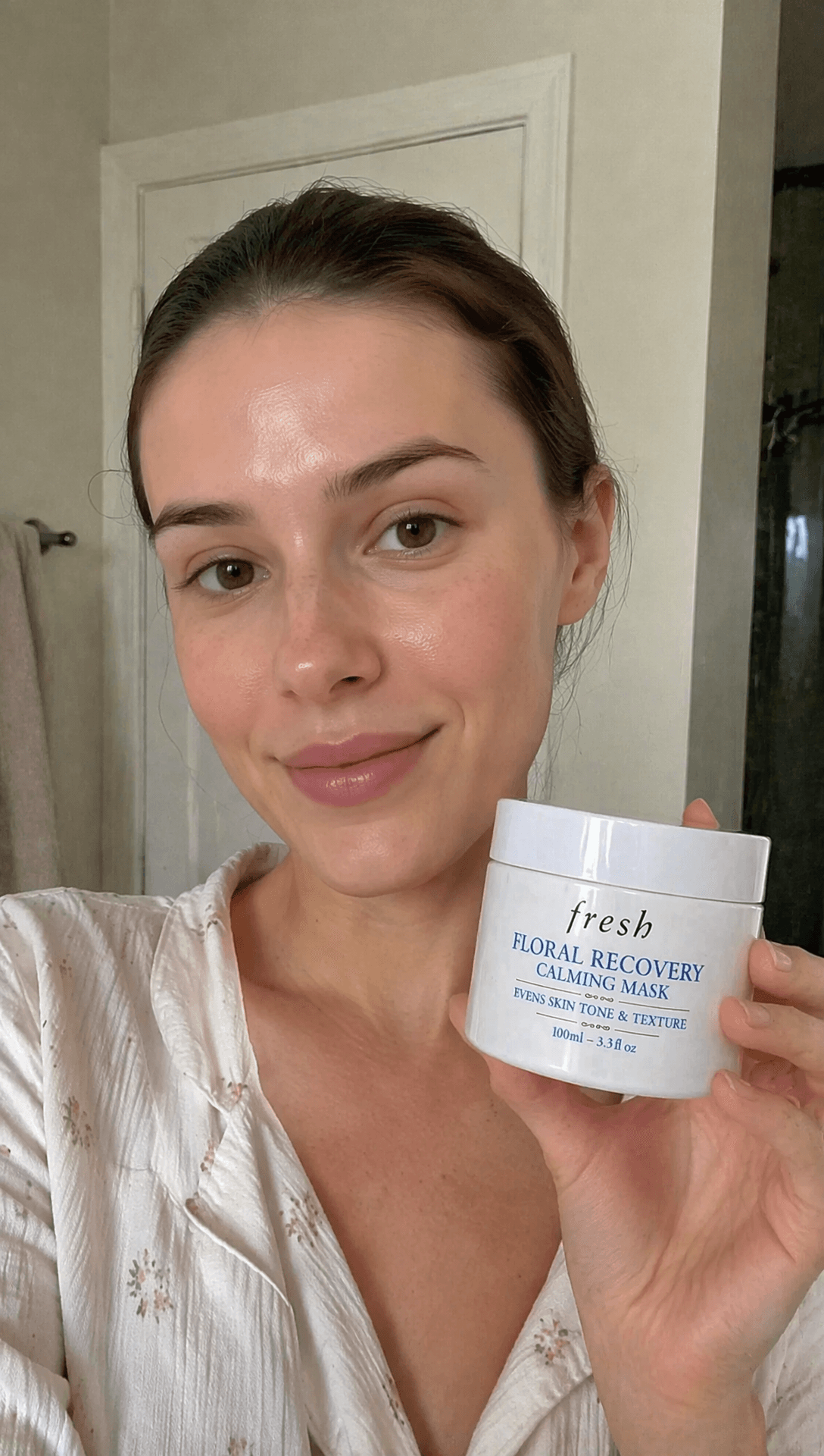 AI Skincare Talking-head Sales Video From Image